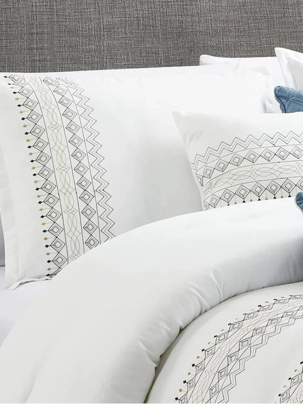 Classic White & Blue Embroidered Queen 7 piece Comforter Set